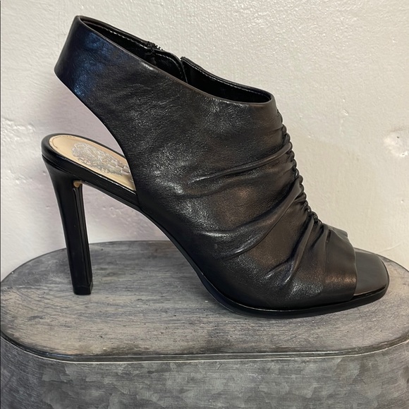 #0178 NWOT Vince Camuto Black Leather Slingback Ruched Open Toe Heels-6.5 - Picture 3 of 13